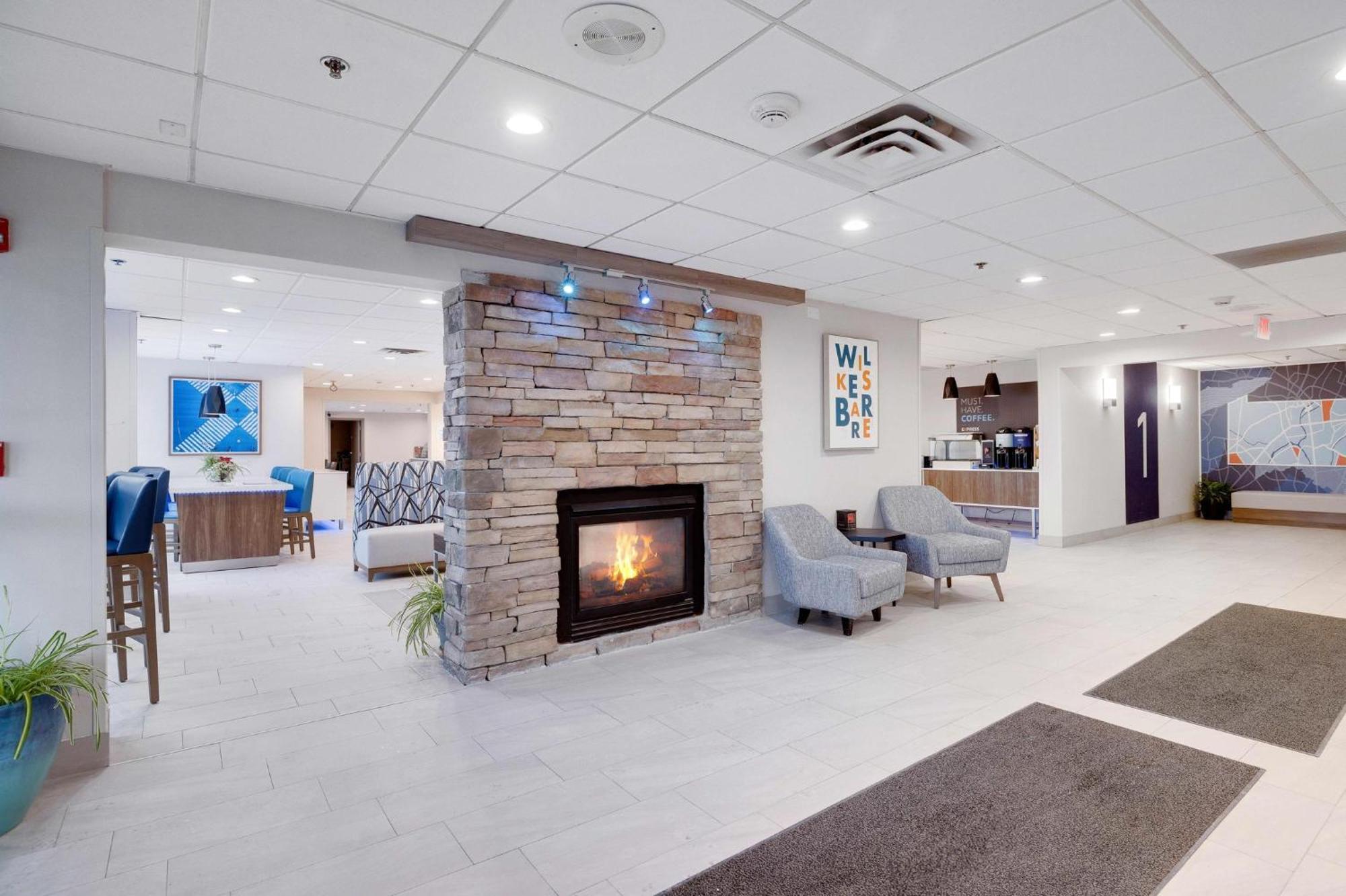 Holiday Inn Express Wilkes Barre East By Ihg Экстерьер фото